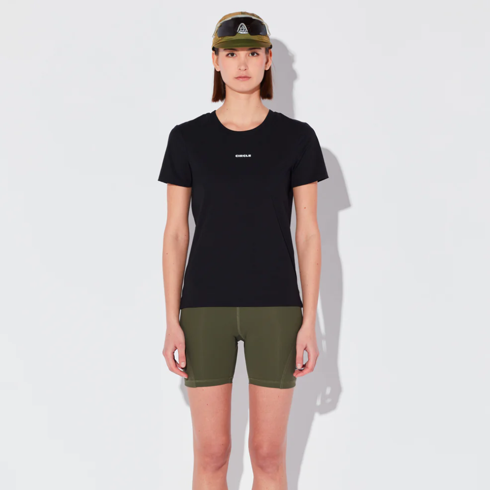 써클 에센셜 애슬레틱 테크니컬 반팔 티셔츠 2.0 오닉스 블랙 여성 | 데얼스 아웃도어 전문 플랫폼