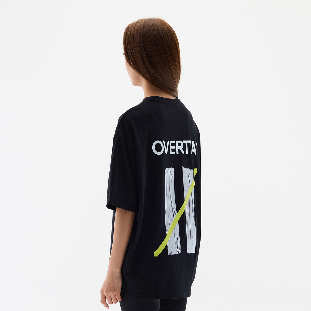 오버셔 라이프 시그니처 반팔티 블랙 | 데얼스 아웃도어 전문 플랫폼