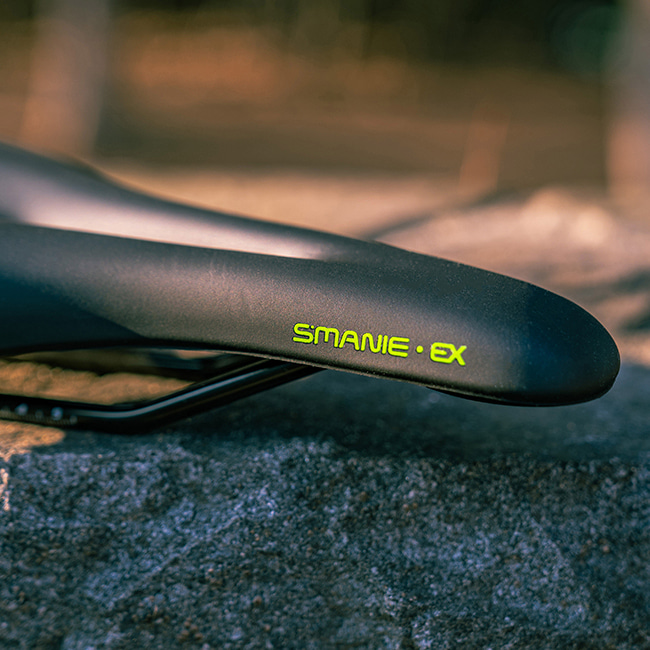 스매니 스포츠안장 EX | 데얼스 아웃도어 전문 플랫폼