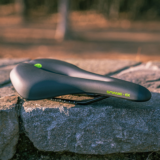 스매니 스포츠안장 EX | 데얼스 아웃도어 전문 플랫폼