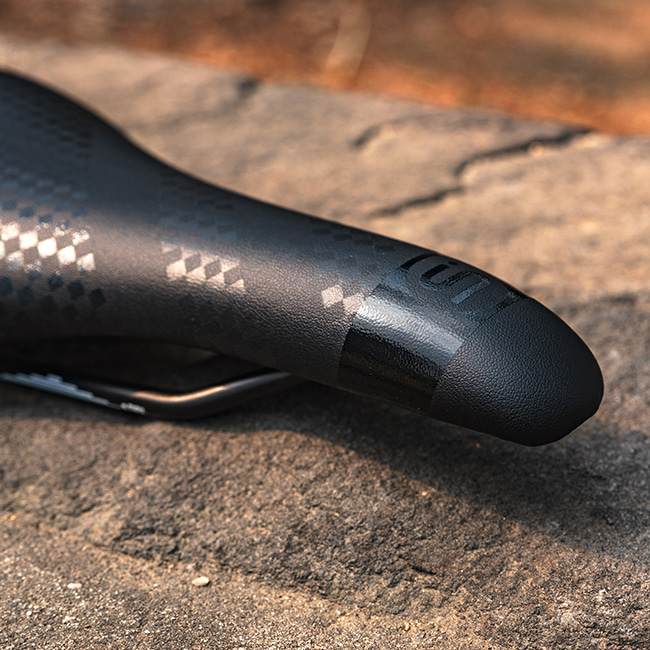 스매니 스포츠안장 DH/DJ/BMX안장 | 데얼스 아웃도어 전문 플랫폼