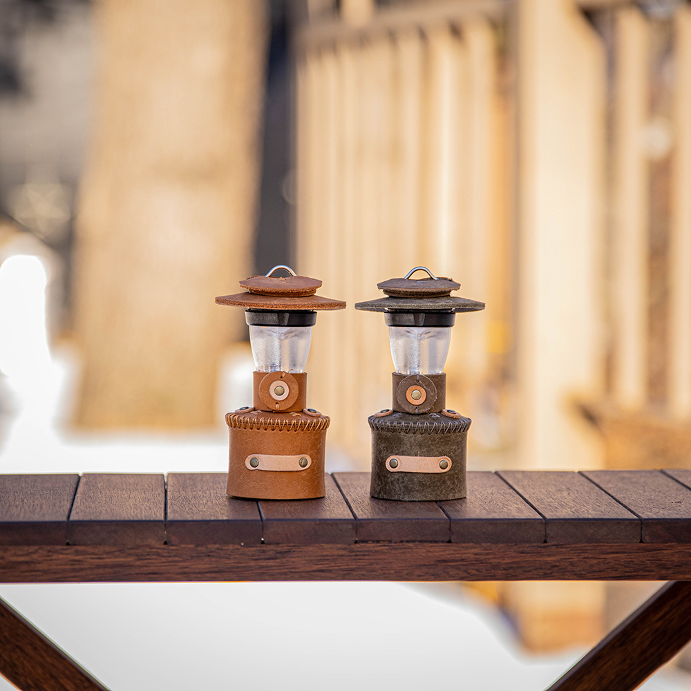 [캠핑덕] 골제로 랜턴 천연 가죽 쉐이드 커버 위스키 콜맨 가스랜턴 에디션 | 데얼스 아웃도어 전문 플랫폼