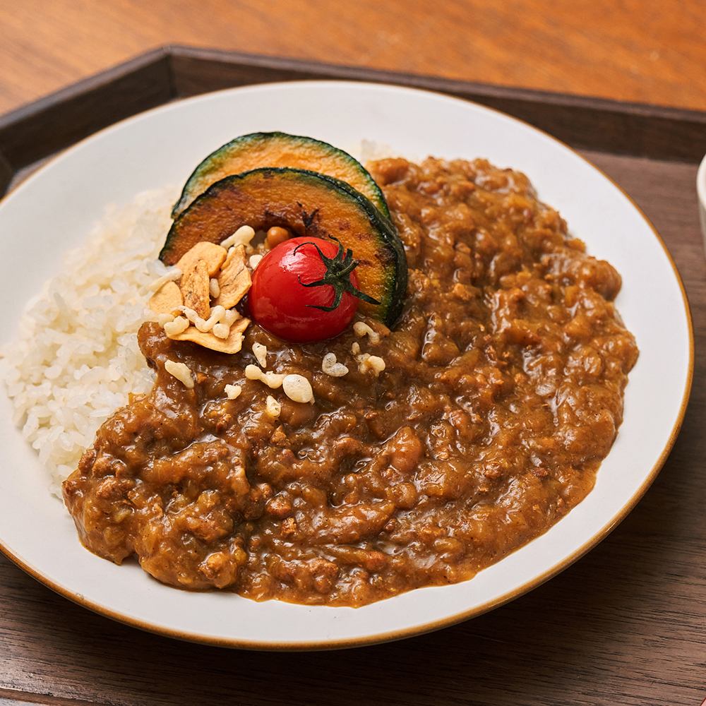 [맛보기] 물 없이 양파 볶아 만든 키마카레 200g X 2팩 | 데얼스 아웃도어 전문 플랫폼