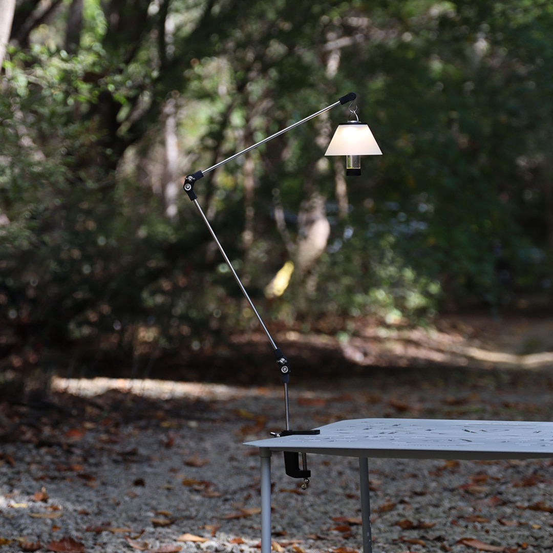 [캠핑덕] 유니 스탠드 캠핑 테이블 랜턴 걸이 조명 랜턴스탠드 거치대 | 데얼스 아웃도어 전문 플랫폼