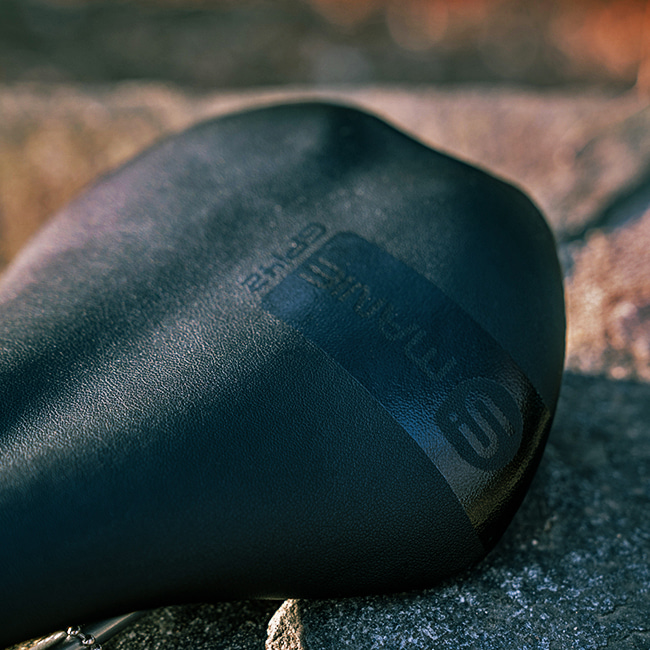 스매니 스포츠안장 GP | 데얼스 아웃도어 전문 플랫폼