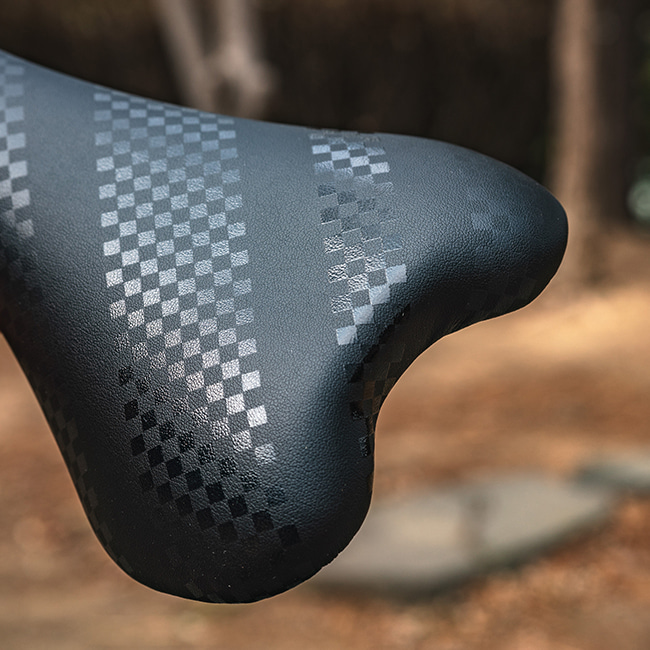 스매니 스포츠안장 DH/DJ/BMX안장 | 데얼스 아웃도어 전문 플랫폼