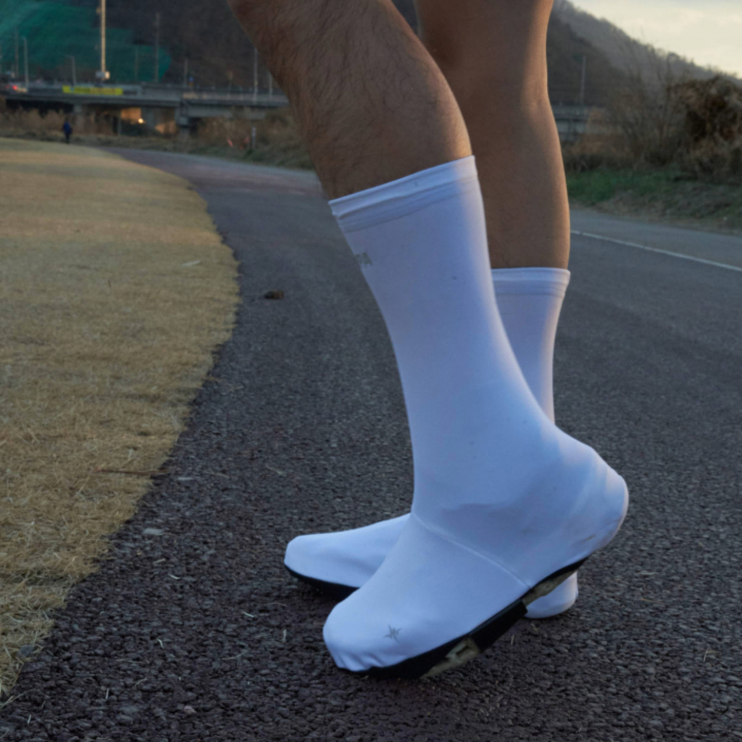 우르파 프리즈 쉴드 런 슈커버  [화이트] | 데얼스 아웃도어 전문 플랫폼